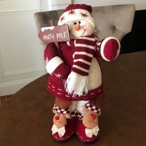 Snow man figurine